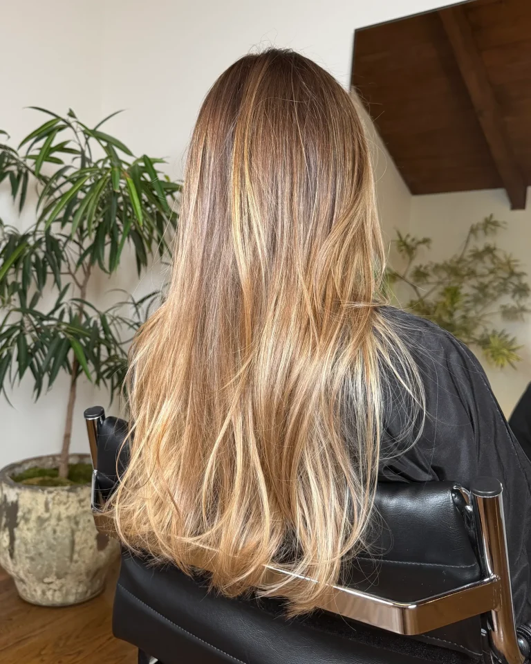 The French Highlight Is Summer’s Effortless Color Trend