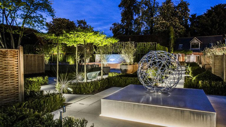 Should You Leave Outdoor Lights on All Night?