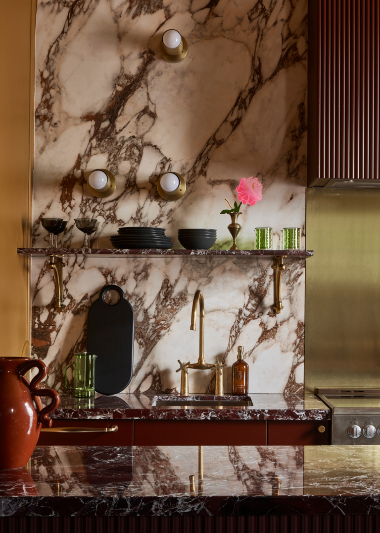 6 Kitchen Backsplashes That Make Your Kitchen Look Cheap