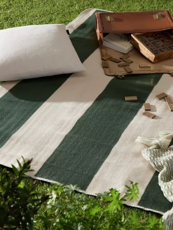 What an Interior Designer Would Pack for a Picnic |