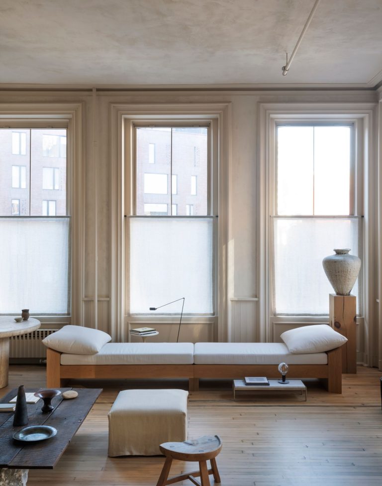 Daybed or Sofa Bed? Here’s Which One Is Better for Your Home