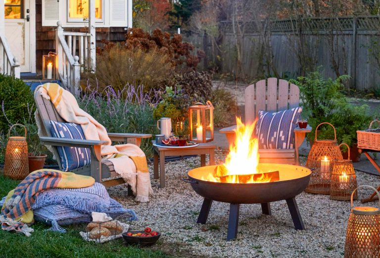 How to Plan a Nostalgic Backyard Campout for a Magical Summer Evening at Home