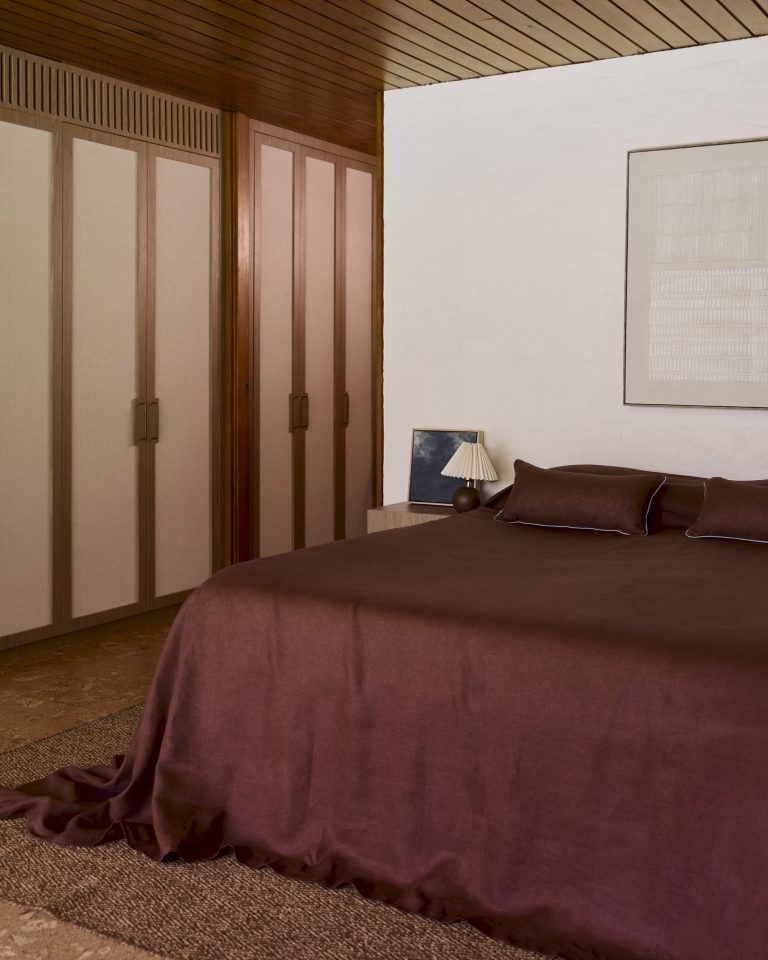 This Bedding Hack Is an Editor’s Secret to Sleeping in Heat |