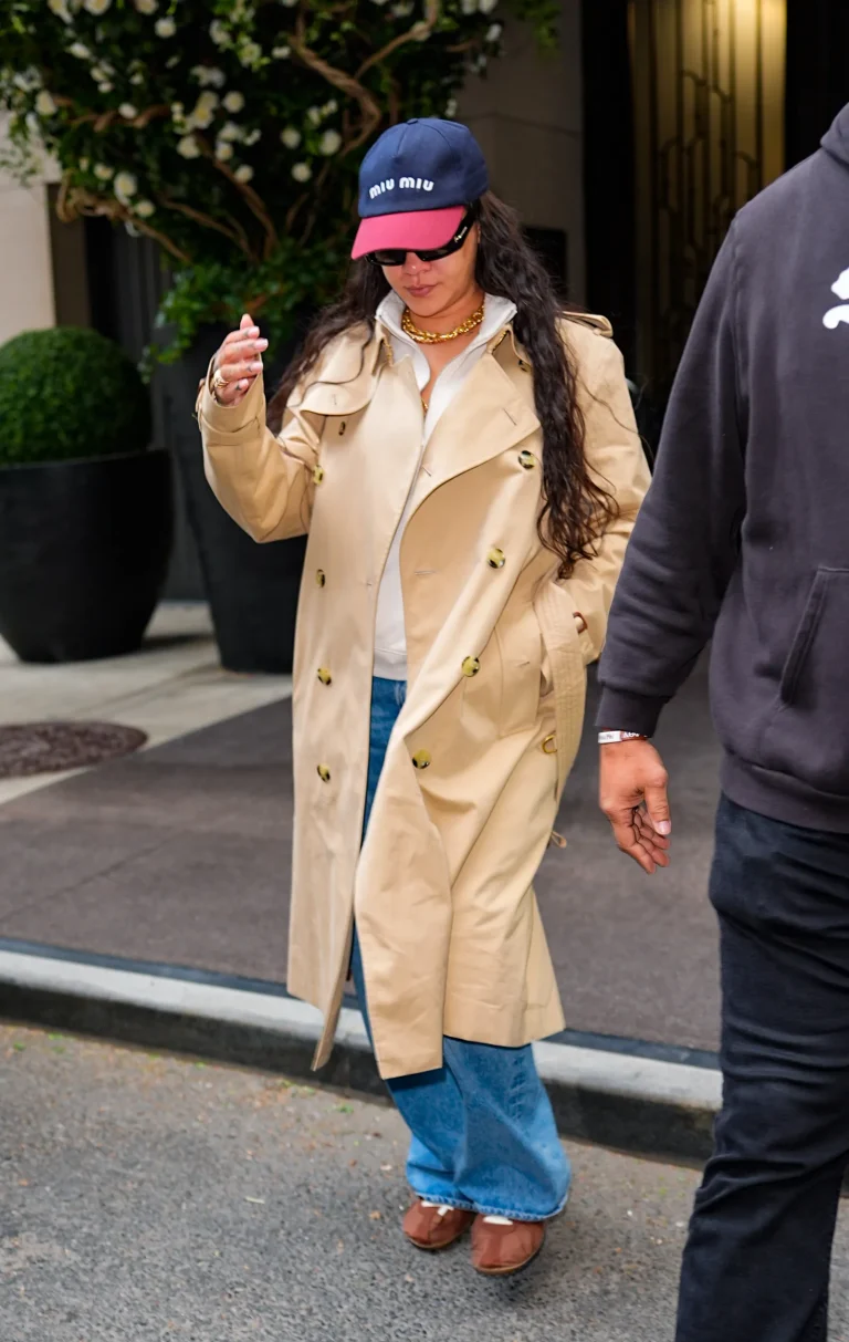Rihanna Masters the Art of the Errands Outfit