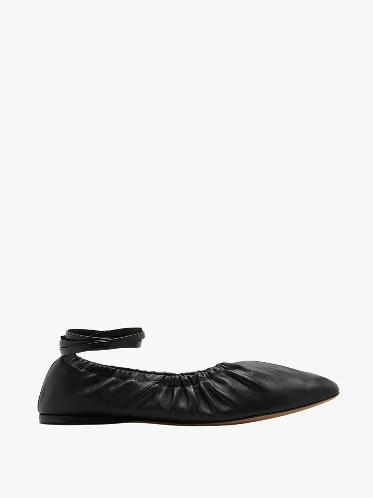 How to Style the Soft Ballet Flat—Summer’s Perfect 9-to-5 Shoe How to Style the Soft Ballet Flat—Summer’s Perfect 9-to-5 Shoe