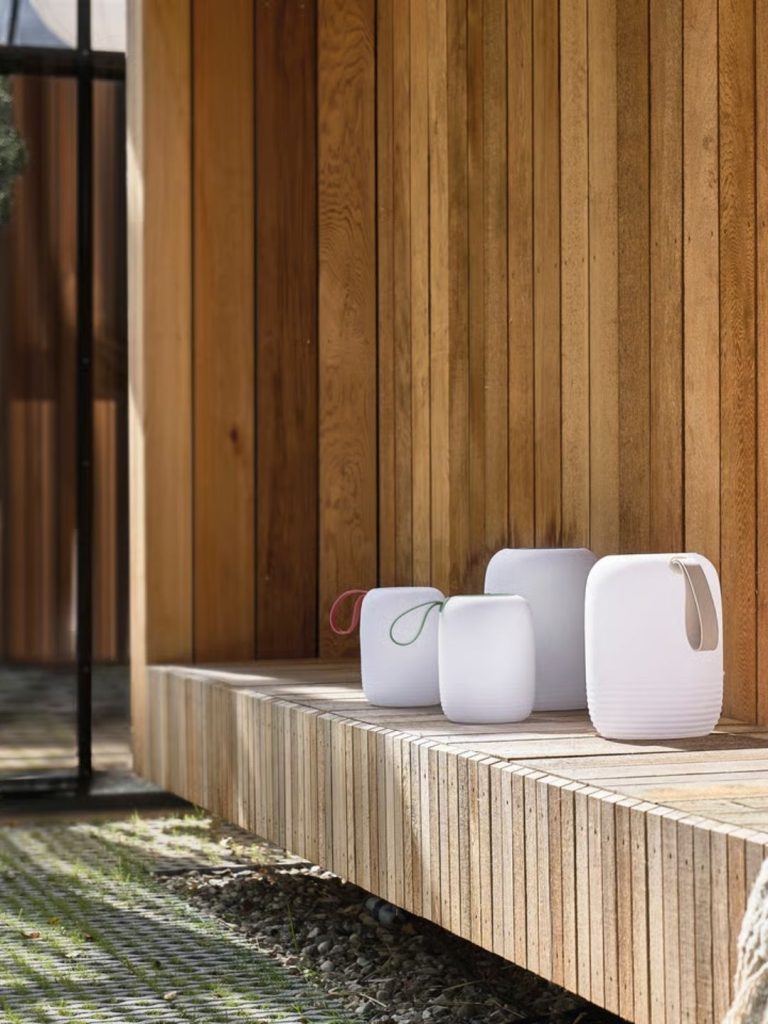 This 2-in-1 Speaker-Light Really Sets the Mood in Your Garden |