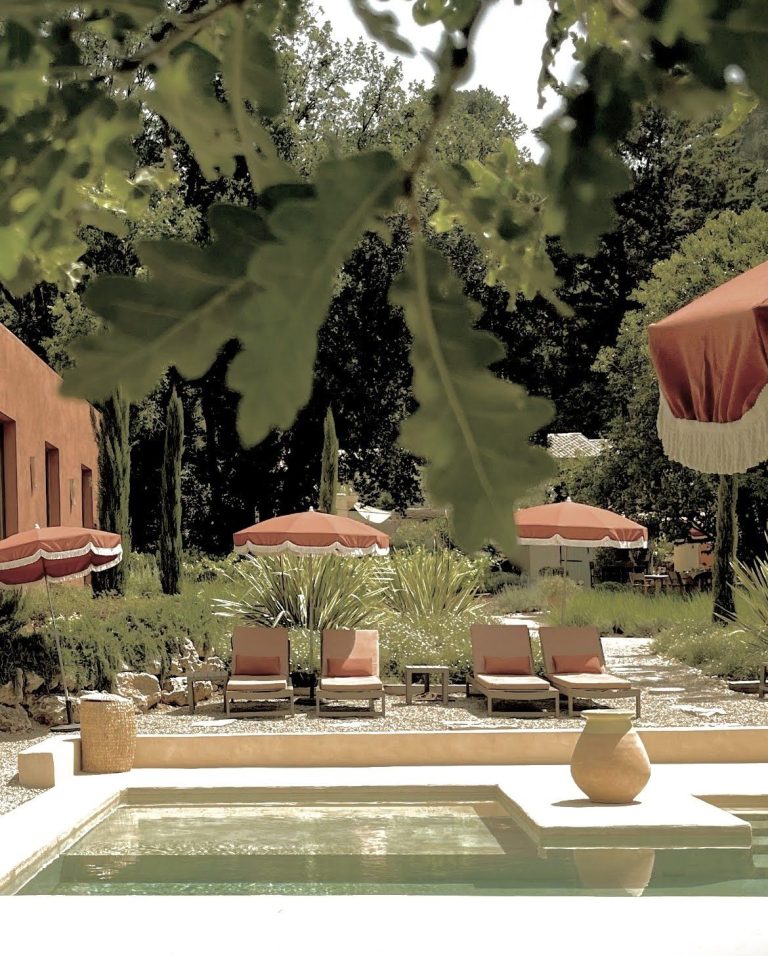 Toile Blanche — An ‘Art-Led’ Hotel That Balances Warmth and Minimalism