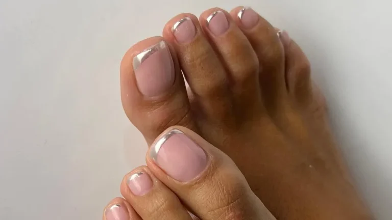 The French Pedicure Got a Glamorous Update for Summer 2026
