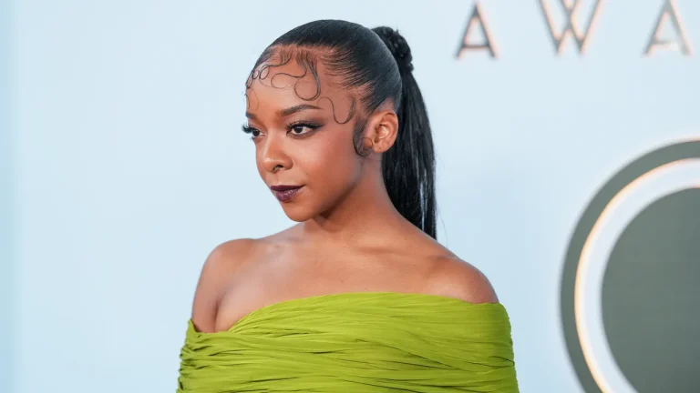 The Best Beauty Looks at the 2026 Tony Awards — See Photos