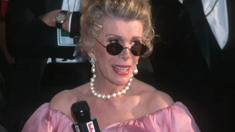 15 of Joan Rivers’s Best and Most Baroque Style Moments