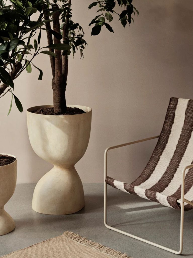 A Stylist’s Edit of the Best Outdoor Planters to Buy in 2026 |