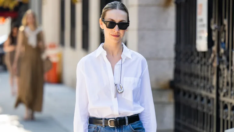 5 Ways to Wear Flip-Flops and Jeans This Summer