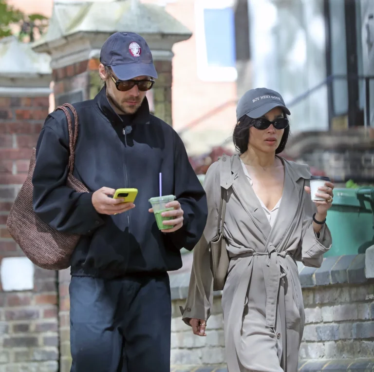 A Closer Look at (What Might Be) Zoë Kravitz’s Engagement Ring
